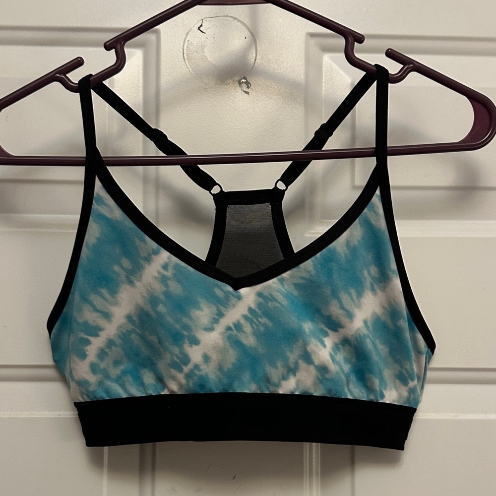 VS Pink Ultimate V Lightly Lined Logo Band Sports Bras size M